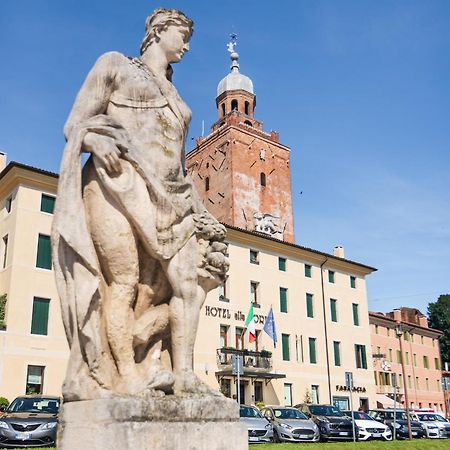 Hotel Alla Torre Castelfranco Veneto Esterno foto