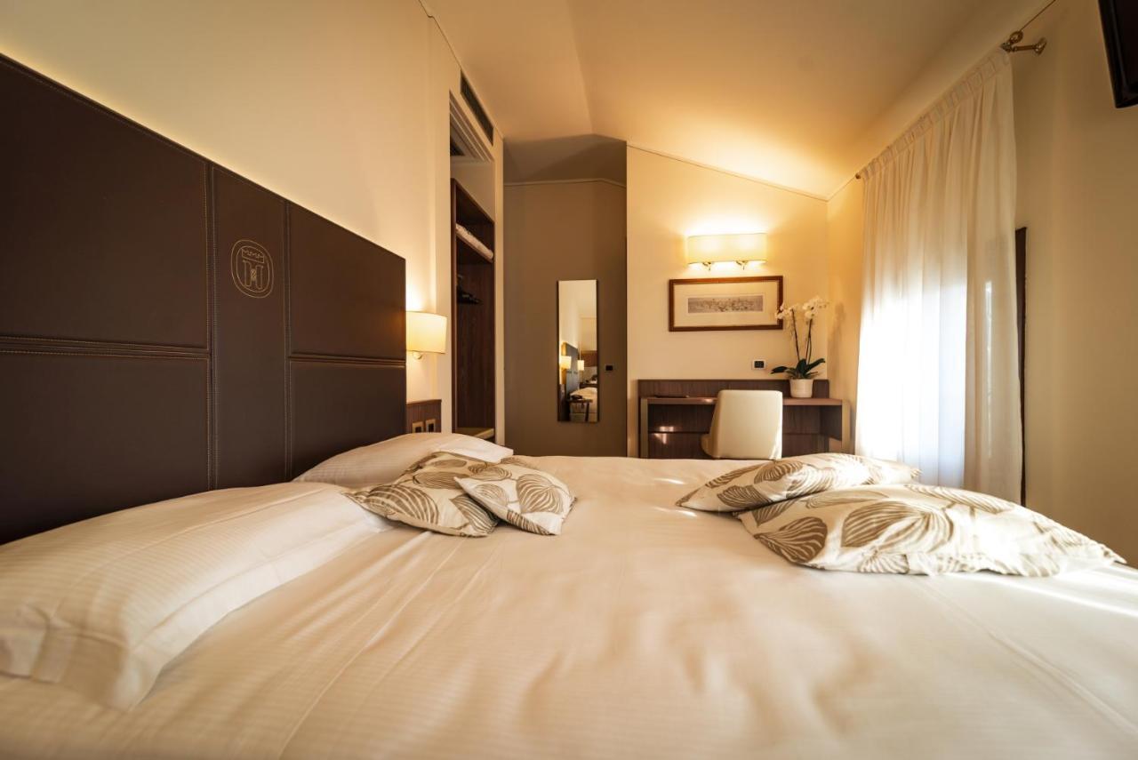 Hotel Alla Torre Castelfranco Veneto Esterno foto
