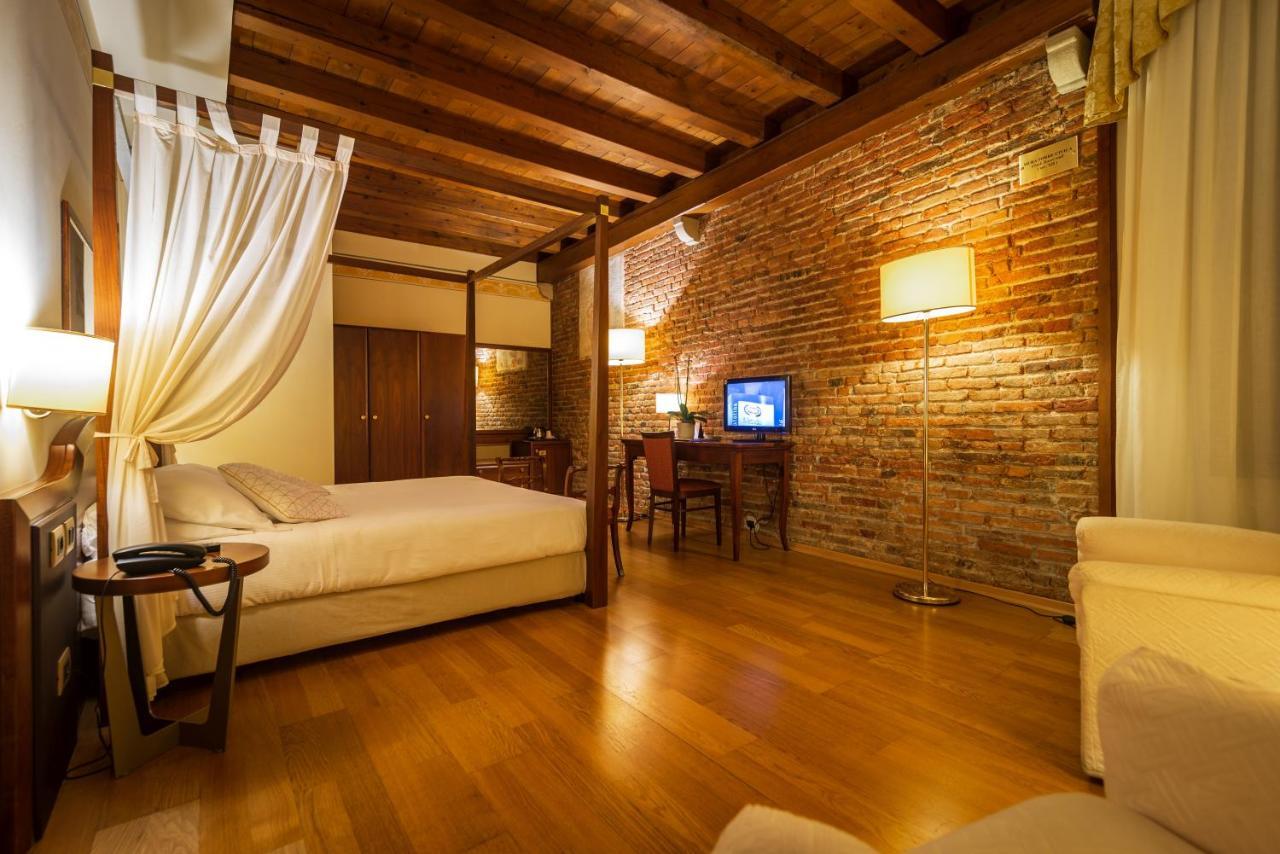 Hotel Alla Torre Castelfranco Veneto Esterno foto