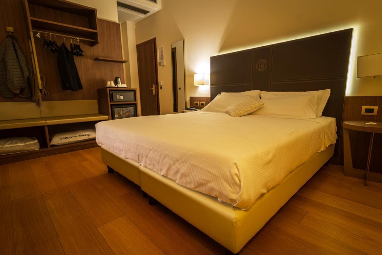 Hotel Alla Torre Castelfranco Veneto Esterno foto