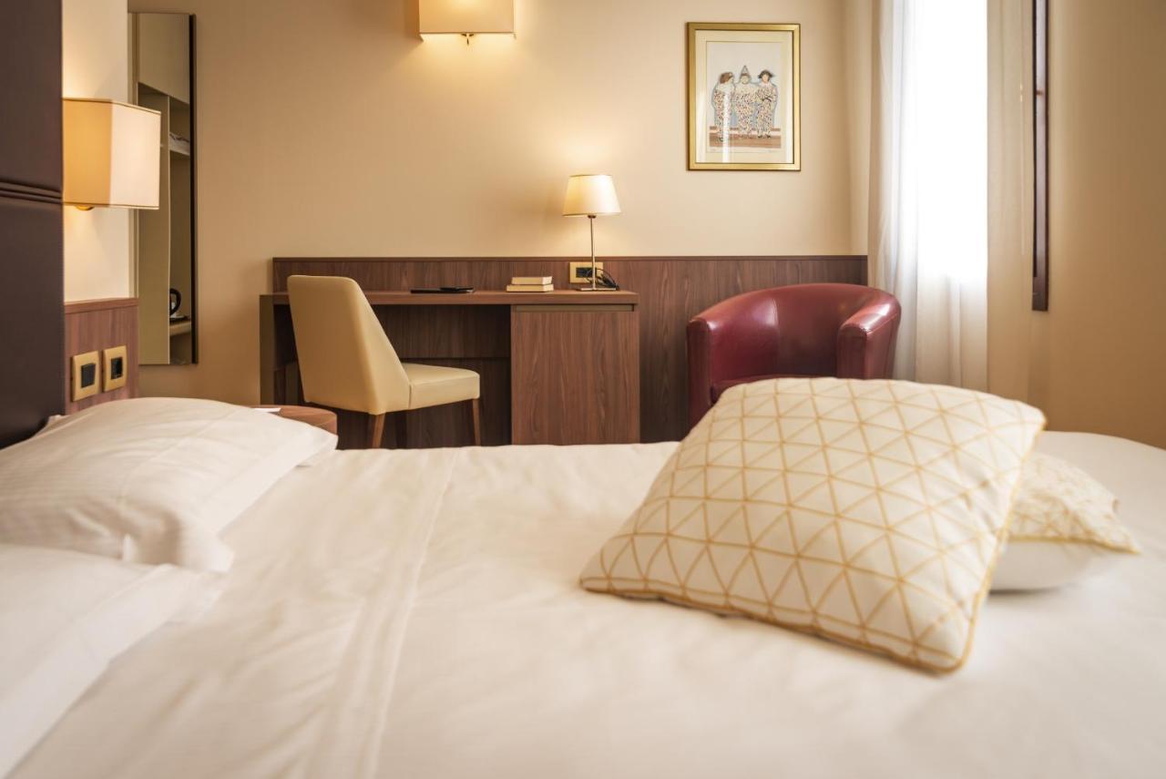 Hotel Alla Torre Castelfranco Veneto Esterno foto