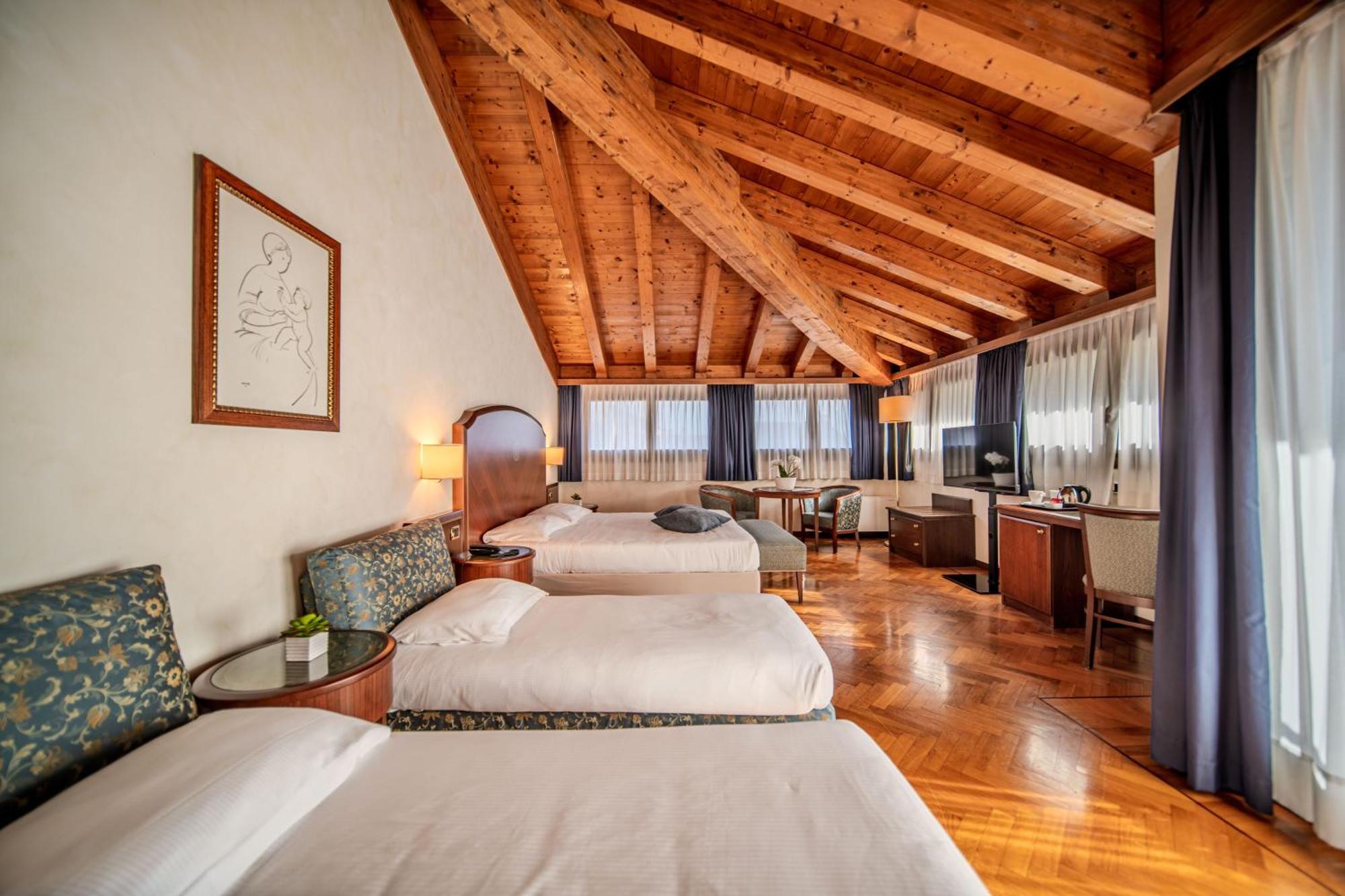 Hotel Alla Torre Castelfranco Veneto Esterno foto