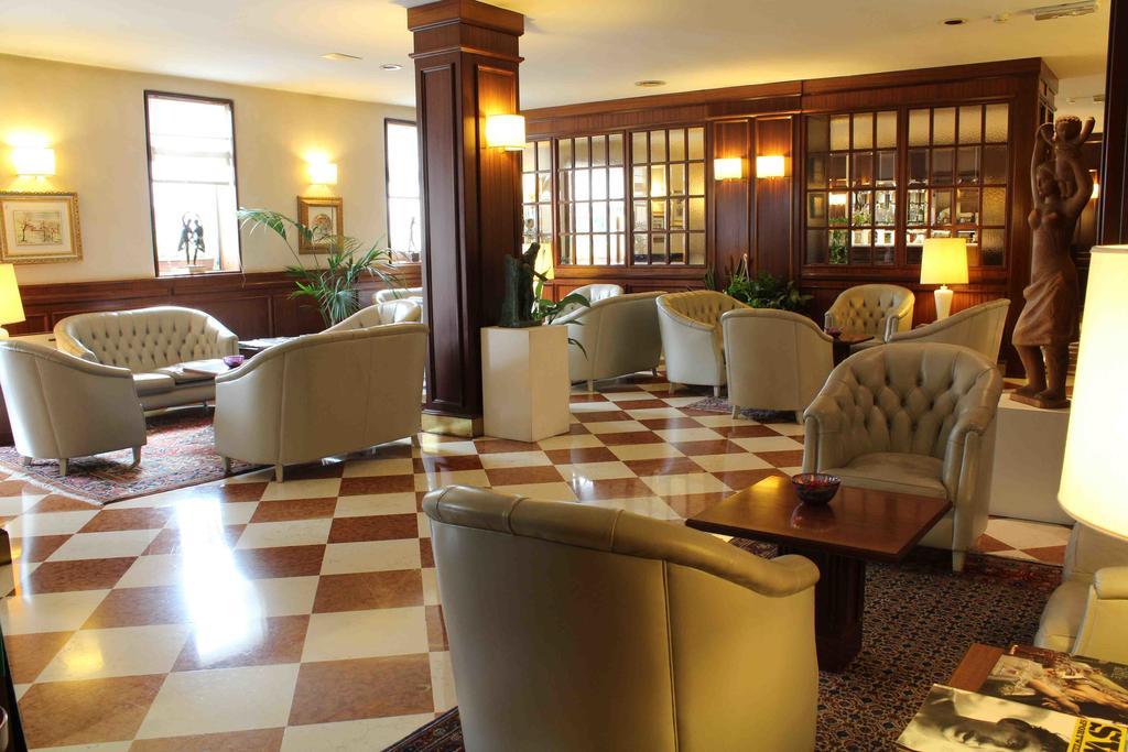 Hotel Alla Torre Castelfranco Veneto Esterno foto