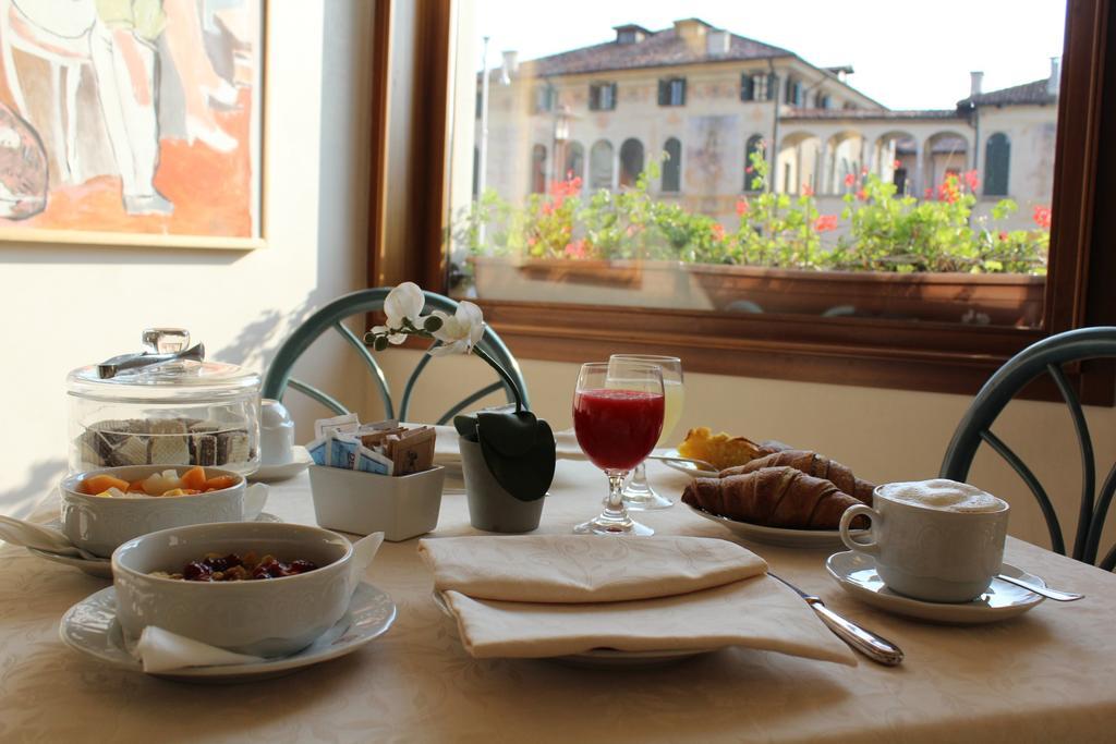 Hotel Alla Torre Castelfranco Veneto Esterno foto