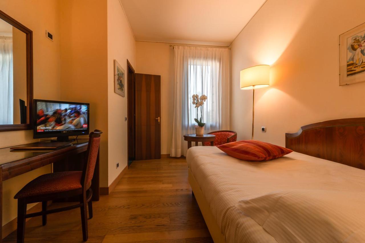 Hotel Alla Torre Castelfranco Veneto Esterno foto